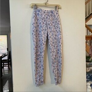 BCBGeneration white and blue floral print high waisted leggings with pockets